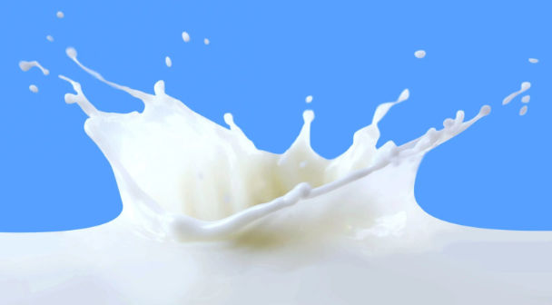 奶制品生產(chǎn)日期打碼，常見的奶制品包材應(yīng)該如何選擇激光噴碼機(jī)?
